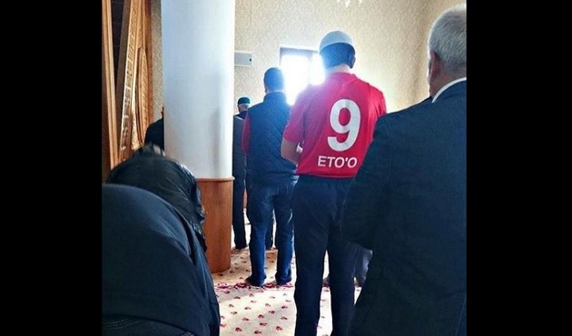 Eto'o'dan namazlı paylaşım beğeni rekoru kırdı!