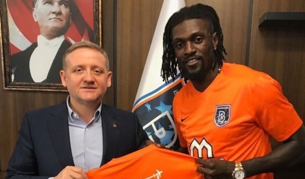 Adebayor imzayı attı! İşte ilk sözleri