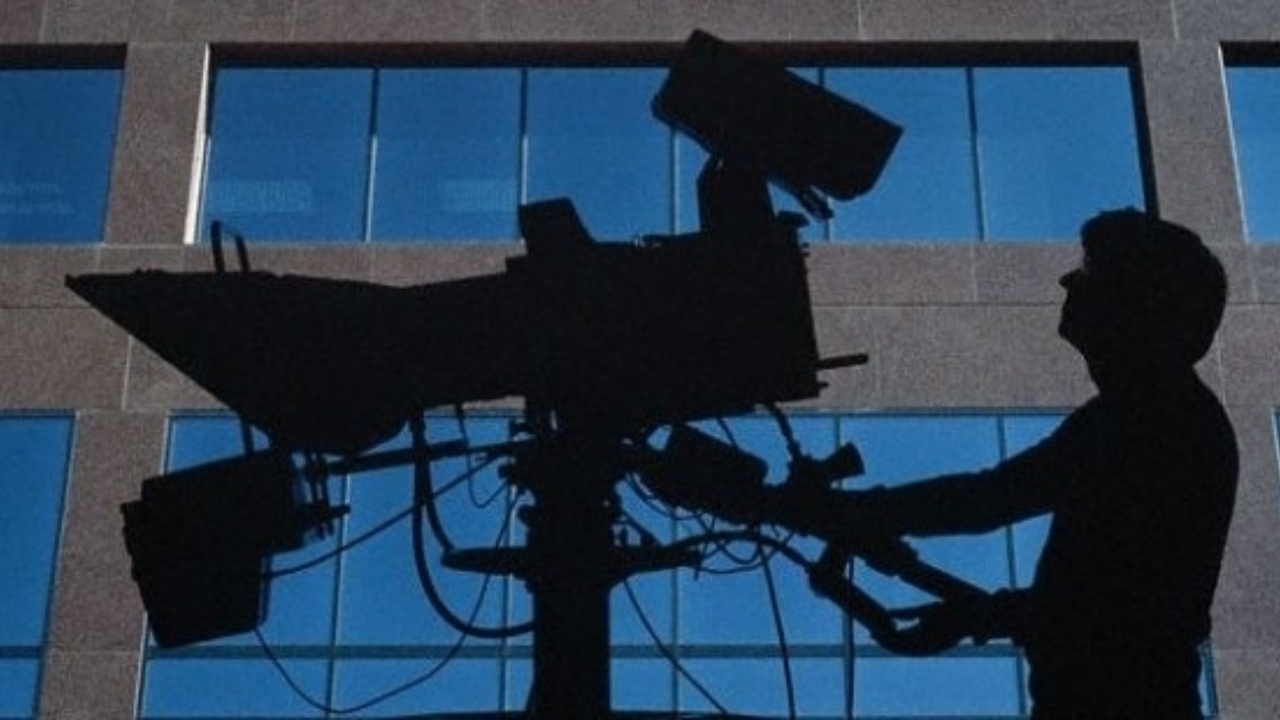TELE1'de yangın paniği!