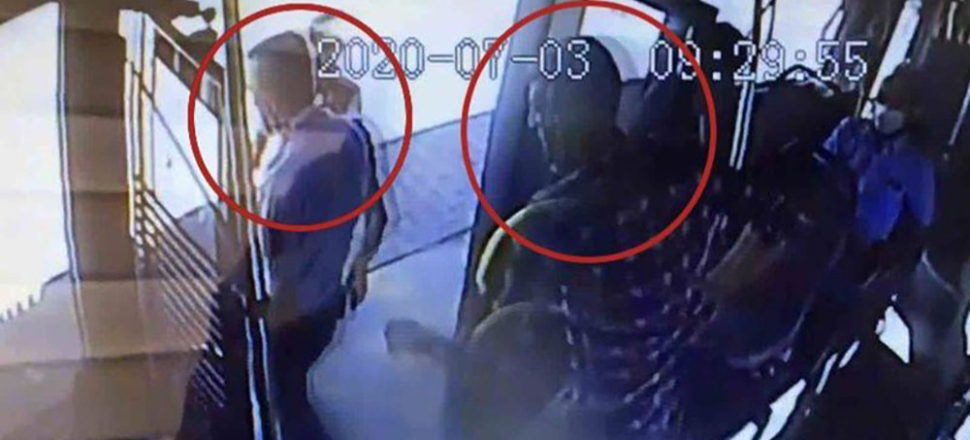 Konya'da hastanede tartıştığı güvenlik görevlisini otobüsten inerken bıçakladı