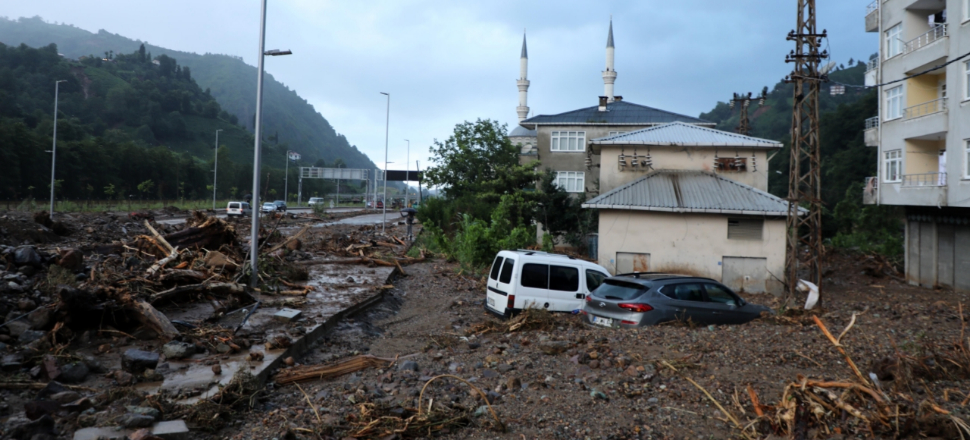 Sel ve heyelanın bilançosu ağır