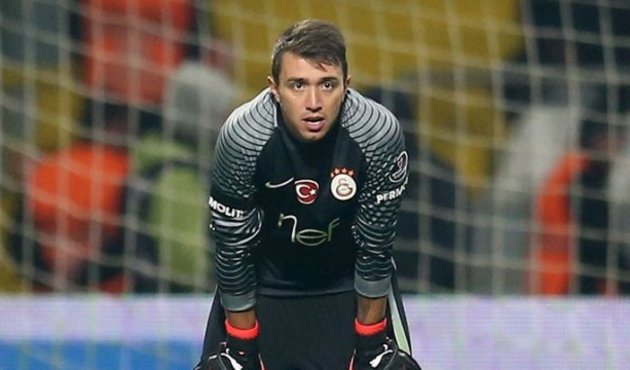 Chelsea Muslera için bastırıyor!
