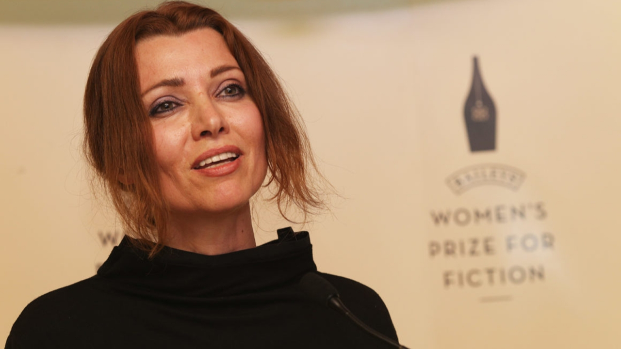 FETÖ aparatı Elif Şafak'tan skandal yorum