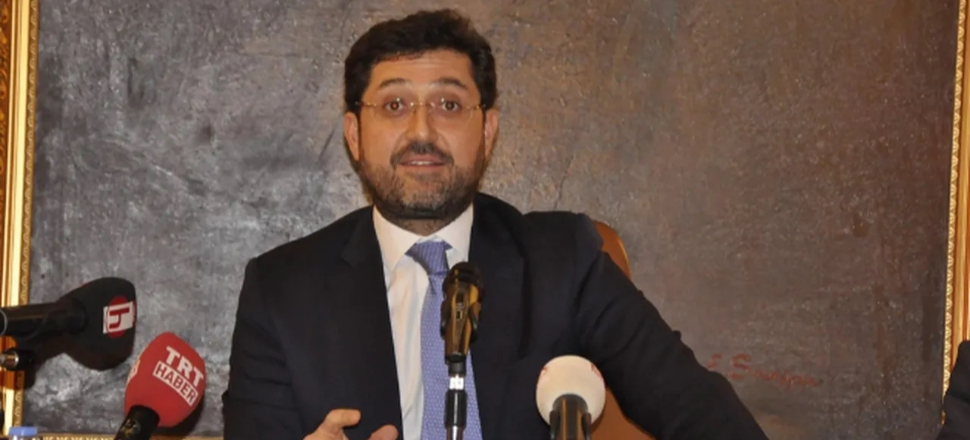 Hazinedar ve meclis üyelerinden şampanyalı darbe kutlaması