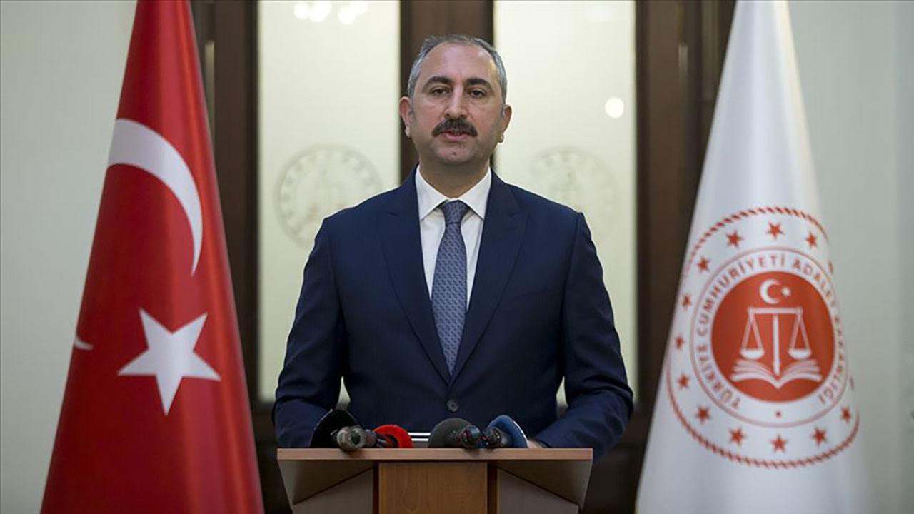 Adalet Bakanı Gül'den darbe girişimi davaları ile ilgili önemli açıklama