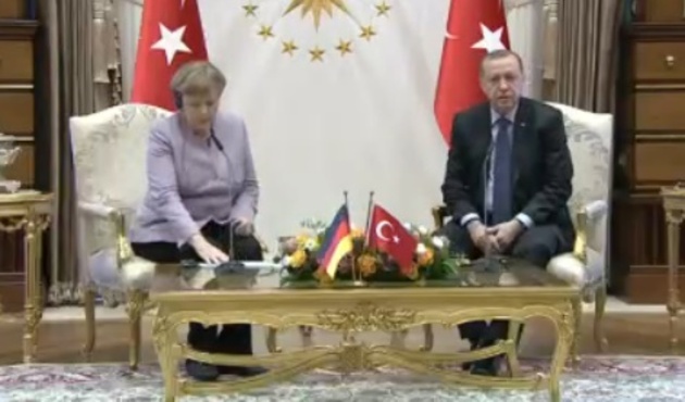 Erdoğan'dan Merkel'in 'İslamist terörist' ifadesine müdahale!