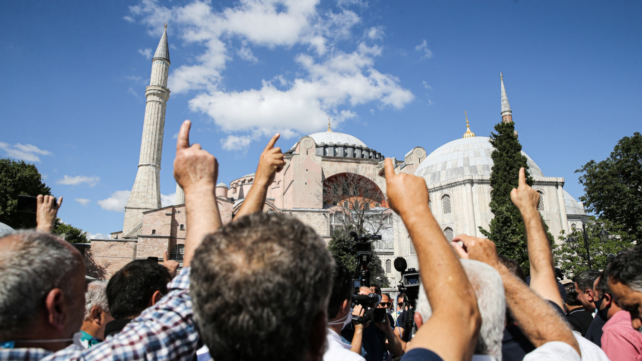 Ayasofya'nın açılması onlara battı