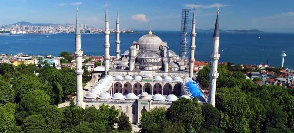 'Ayasofya'ya ilgi azalır' diyen Sultanahmet Camii'ne baksın