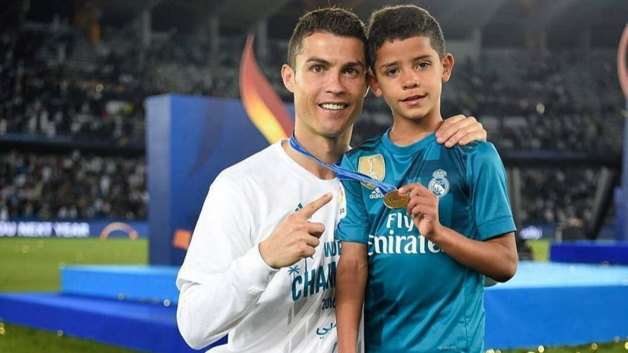 Ronaldo'nun başı Ronaldo Jr. ile belada!