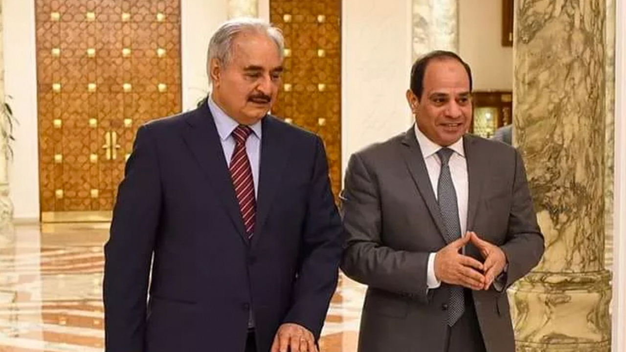 Mısır ordusu Libya'ya girecek!