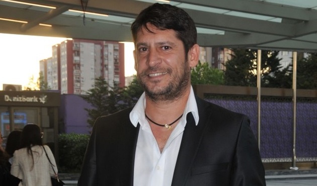 Başkan yardımcısı Ümit Davala kendini teknik direktör yaptı