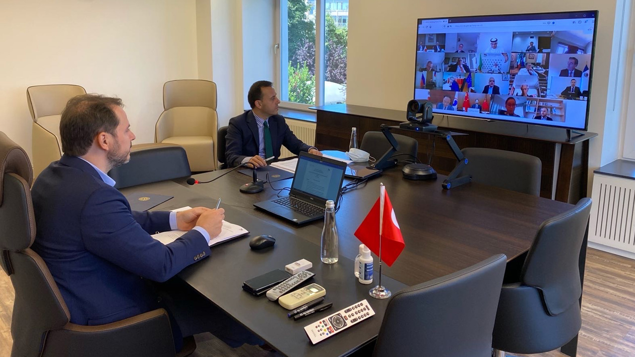 Bakan Albayrak G20 mevkidaşları ile görüştü