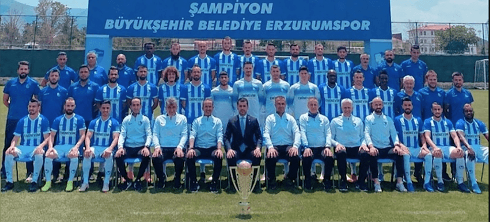BB Erzurumspor kupayla poz verdi