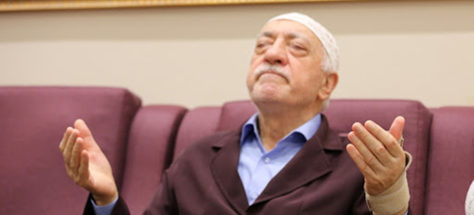 FETÖ elebaşının kulaklarında Erdoğan'ın konuşması yankılandı