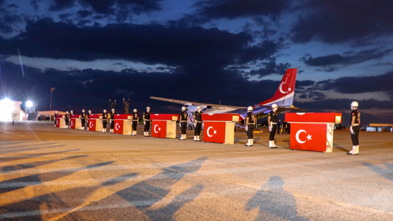 7 şehit memleketlerine uğurlandı