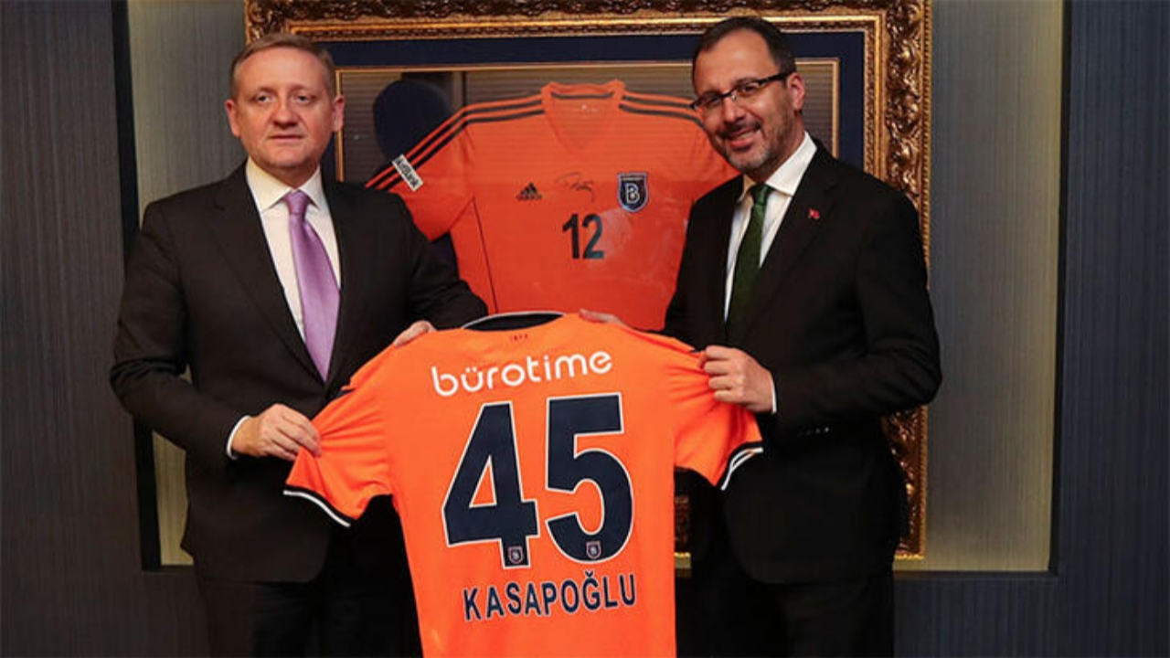 Kasapoğlu'ndan Başakşehir'e tebrik mesajı