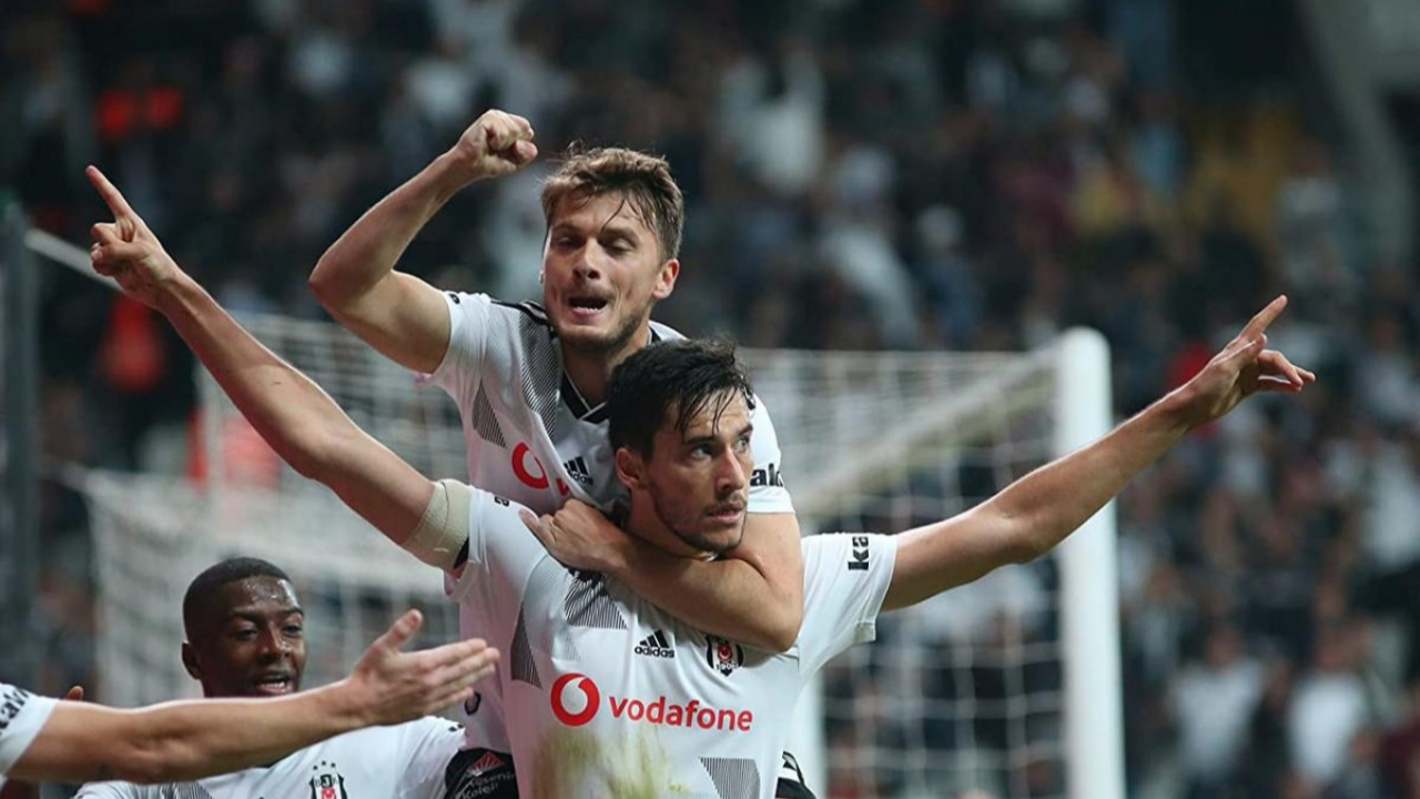 Beşiktaş'ın iki yıldızı sezonu kapattı!
