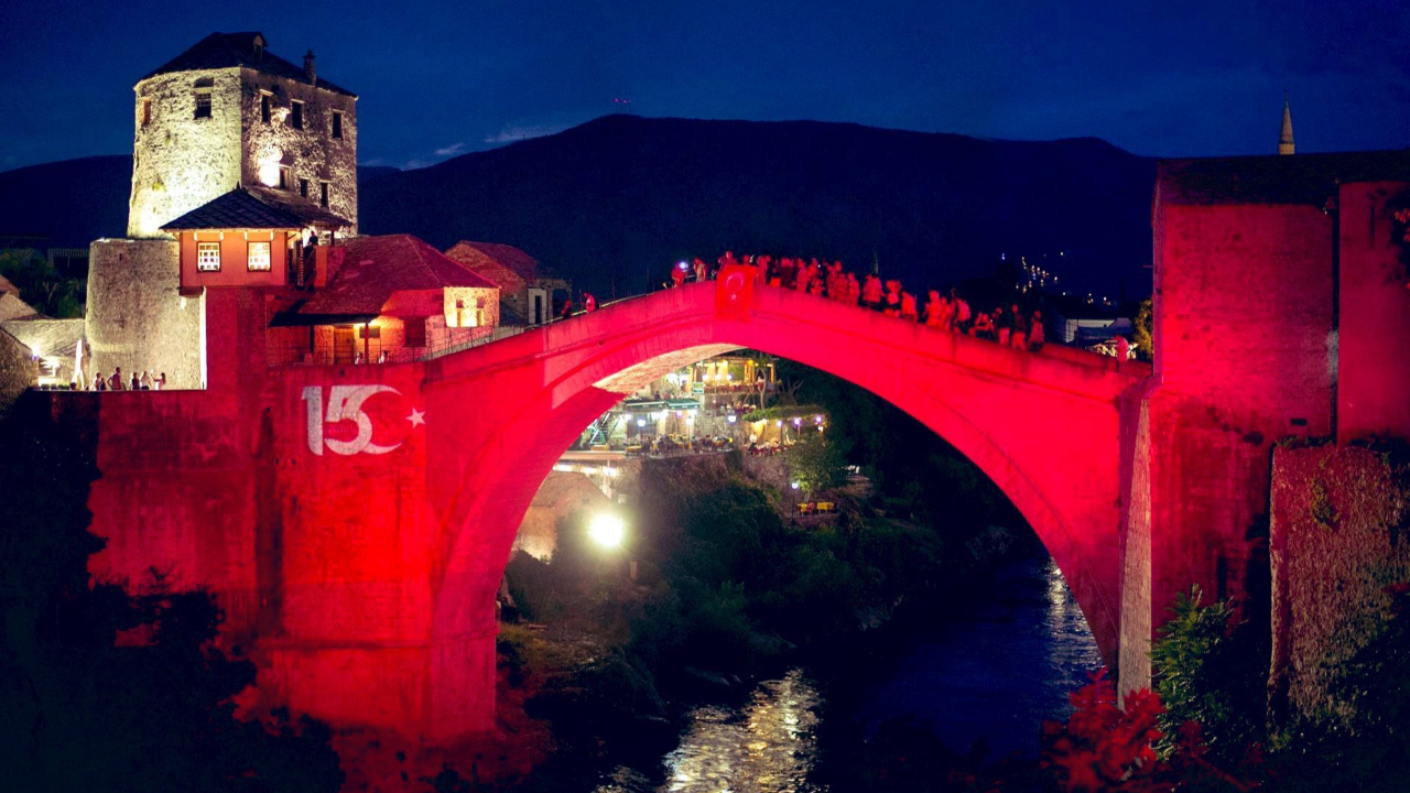 Ecdad yadigarı Mostar'da 15 Temmuz anması
