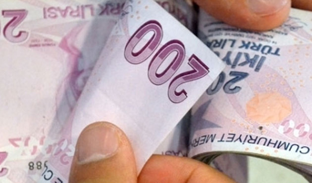 Öğretmen ve polise en az bin lira ikramiye