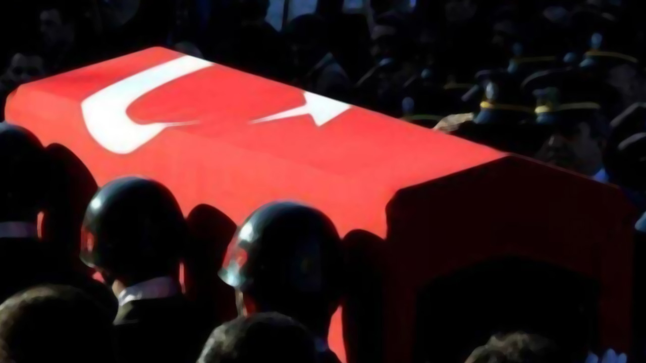 Üs bölgesine saldırı: 2 asker şehit oldu
