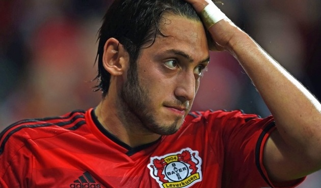 Milli futbolcu Hakan Çalhanoğlu'na şok ceza!..