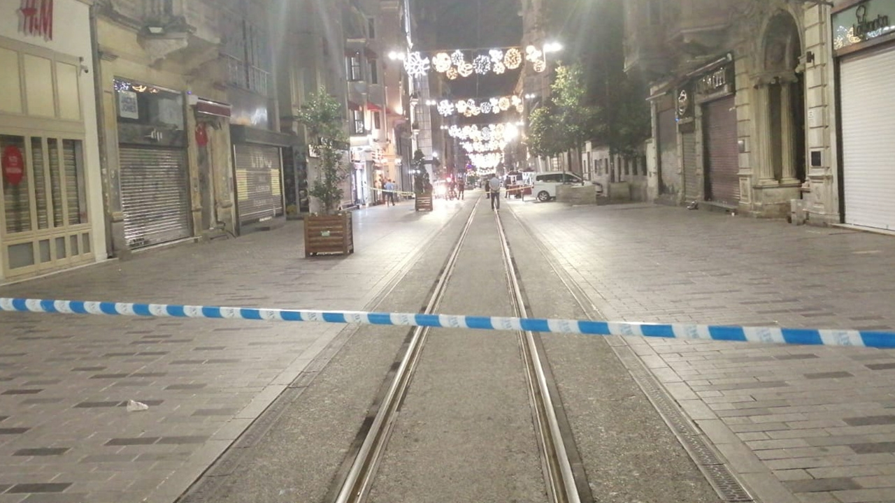 İstiklal Caddesi'nde bomba alarmı