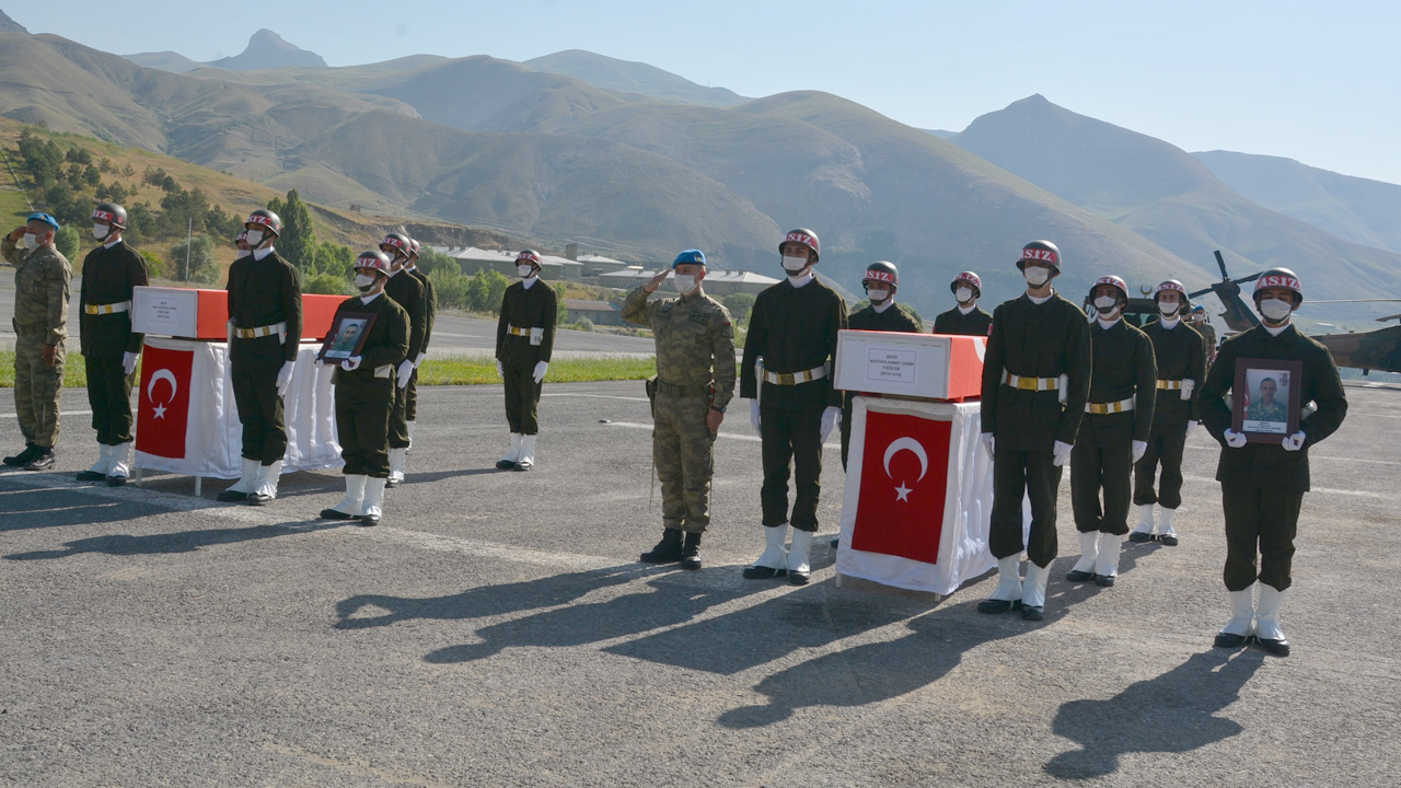 Hakkari şehitlerine uğurlama töreni