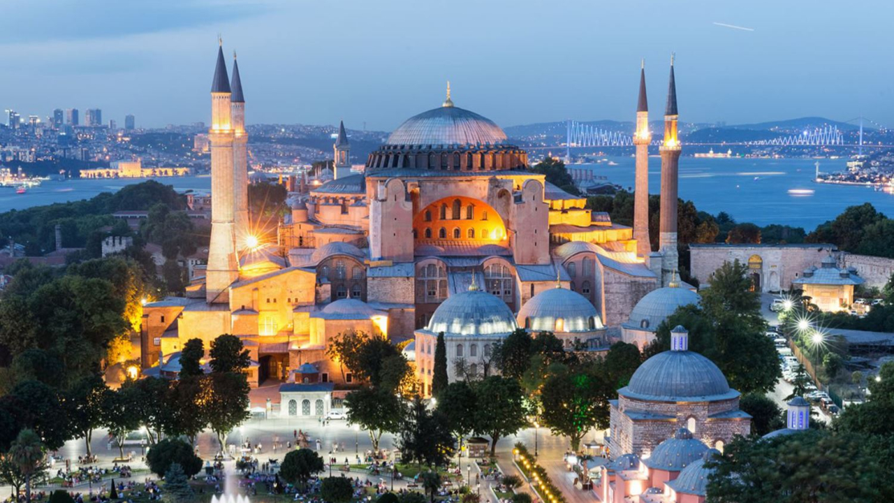 Sosyal medya ve WhatsApp gruplarından en çok paylaşılan Ayasofya mesajı