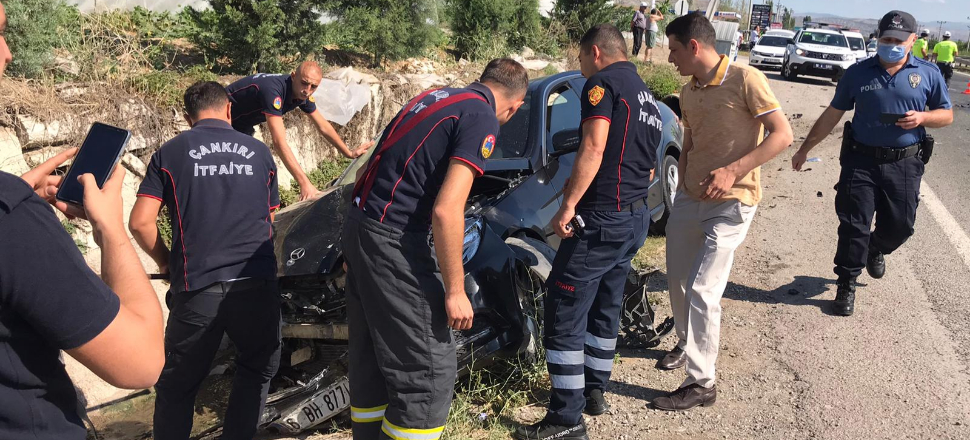 Sinop Valisi Erol Karaömeroğlu trafik kazası geçirdi