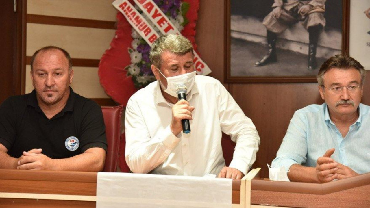 Belediye başkanı ve tüm ekibi karantinaya alındı