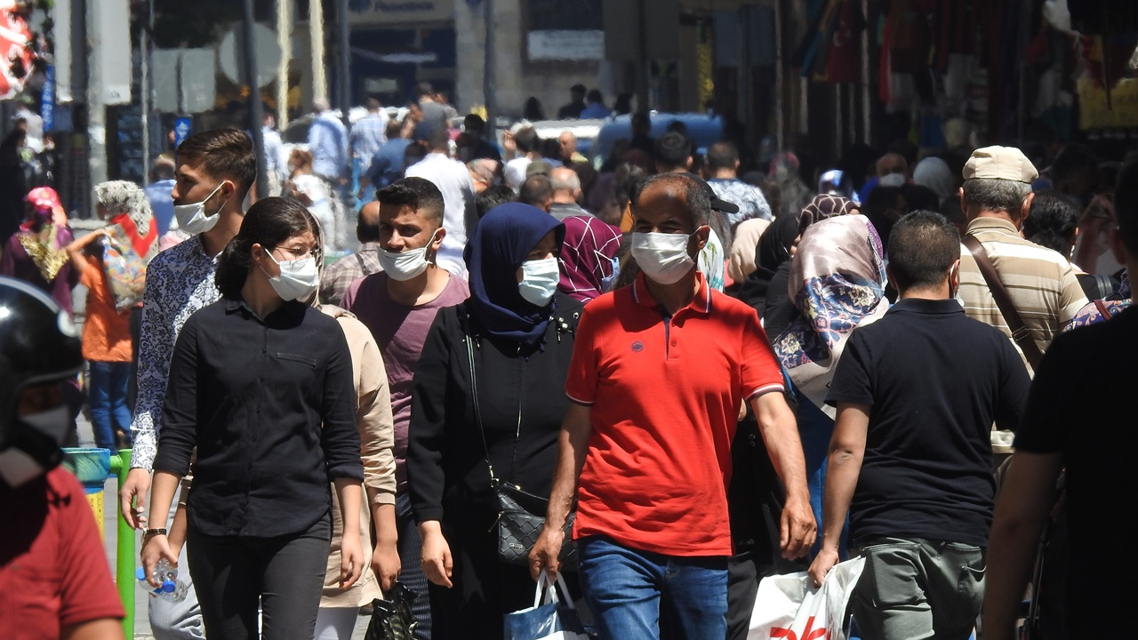 Gaziantep korona da sıcak da dinlemiyor!
