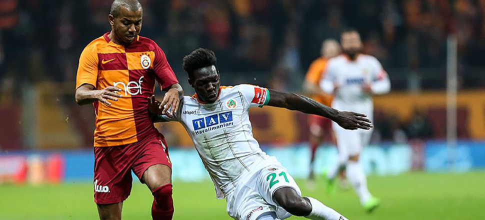 Brezilyalı futbolcu Galatasaray'da son antrenmanına çıktı