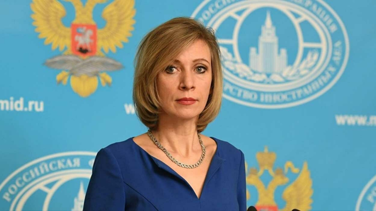 Rus sözcüye Türk iltifatı: Dağ lalesi gibi güzelsin