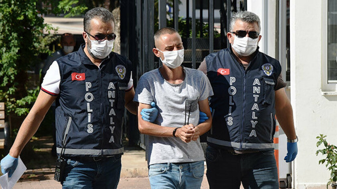 'Annemi İstanbul'da yaşamak istediğim için öldürdüm'