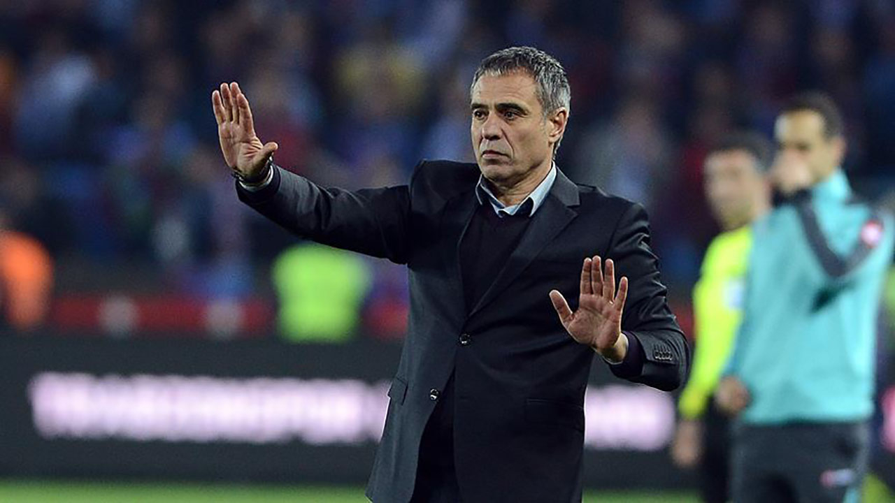 Ersun Yanal yeni imajıyla şaşırttı