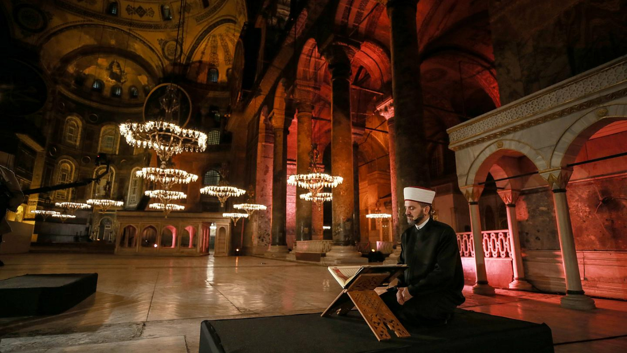 Son dakika! Ayasofya resmi programını SuperHaber açıklıyor