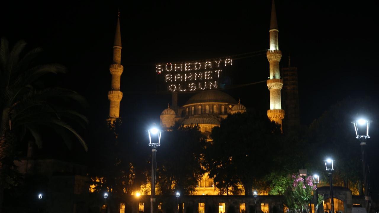 Ayasofya'daki cuma namazını canlı yayınlayacaklar
