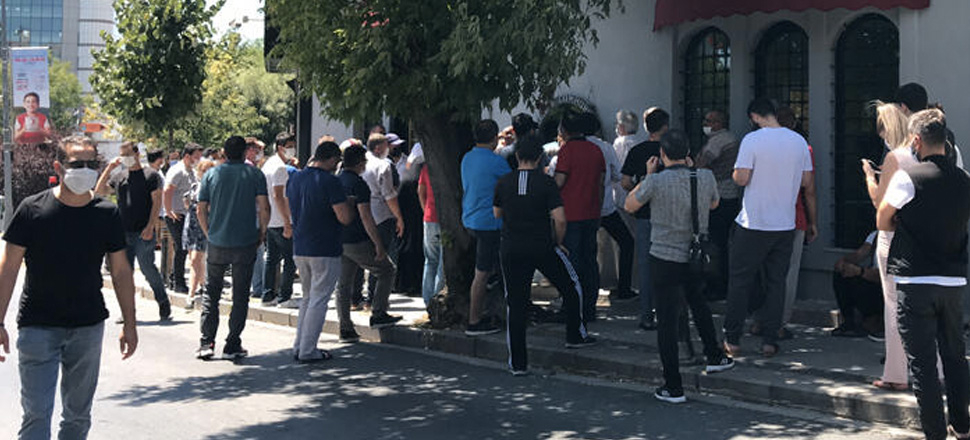 Ayasofya-i Kebir Cami-i Şerifi için basılan özel paralara yoğun ilgi