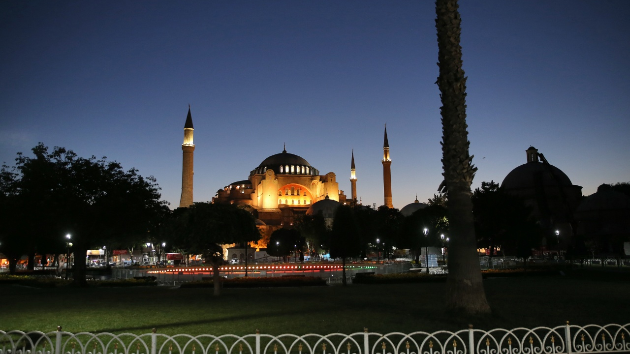 Ayasofya cemaatine kavuşuyor