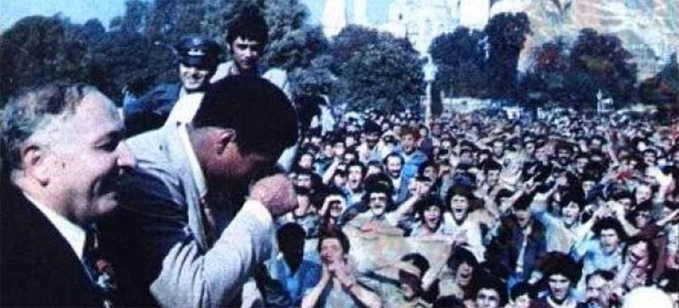 Büyük insan Muhammed Ali sen de şimdi rahat uyu!
