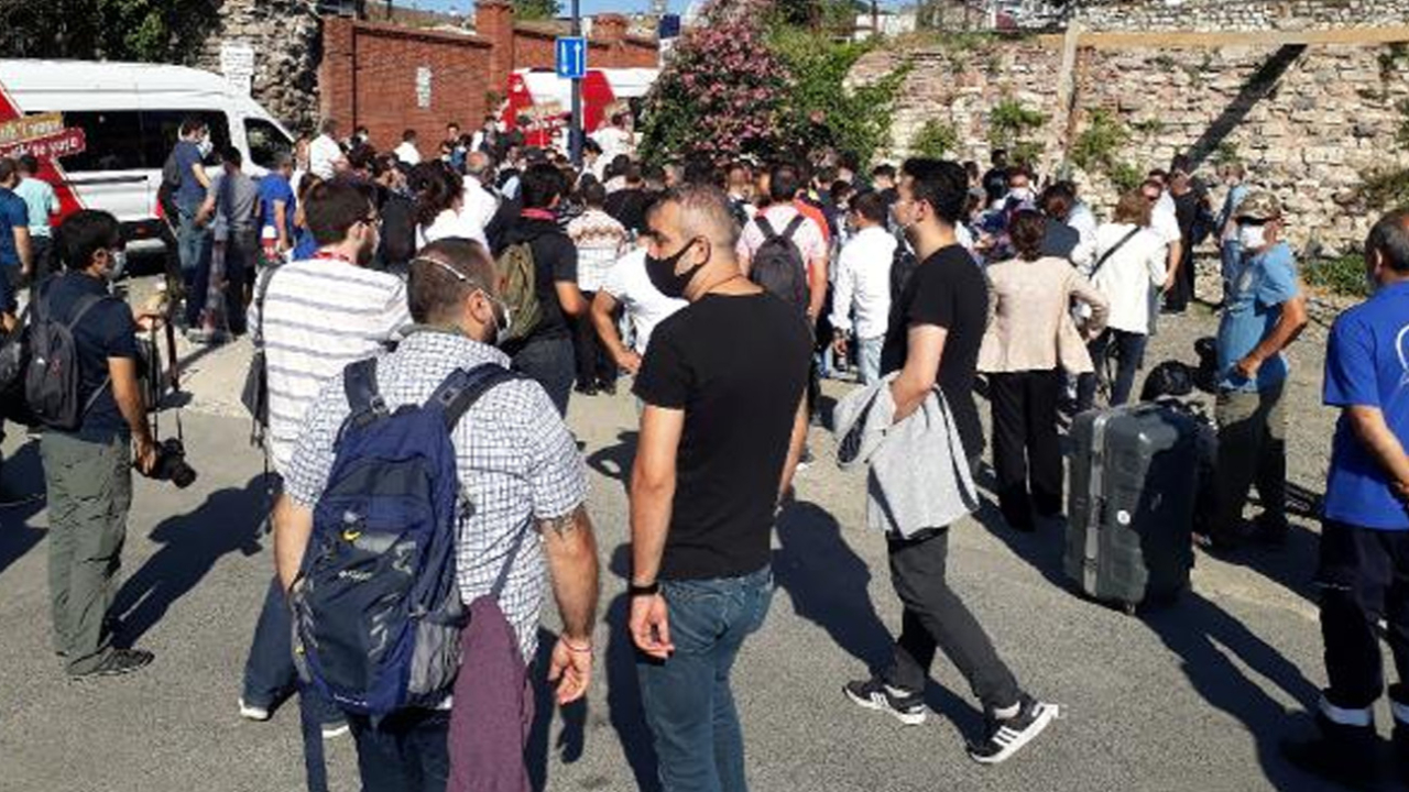 Ayasofya'nın açılışına yerli ve yabancı basından yoğun ilgi