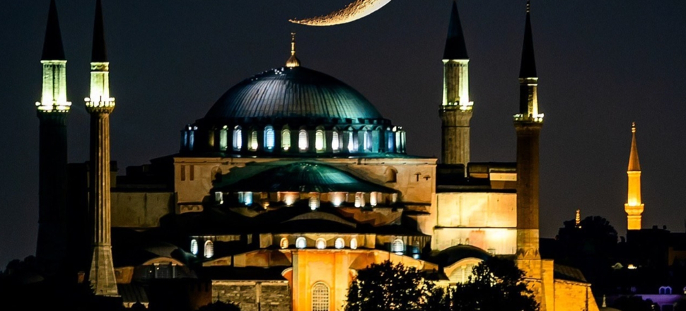 Ayasofya-i Kebir Cami-i Şerifi'nde akşam namazı kılındı