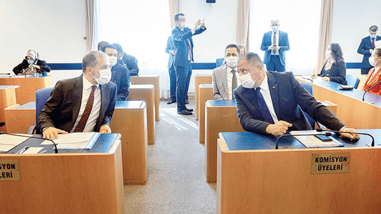 13 saatlik sosyal medya tartışması