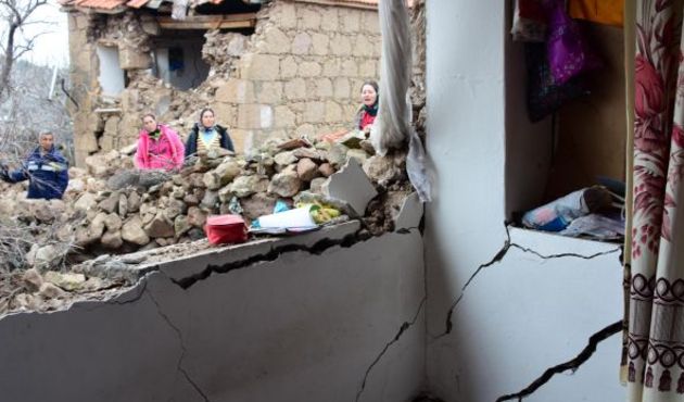 Çanakkale diken üstünde: AFAD'dan deprem fırtınasıyla ilgili yeni açıklama!