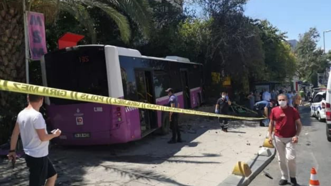 Kadıköy'de İETT iş yerine daldı!