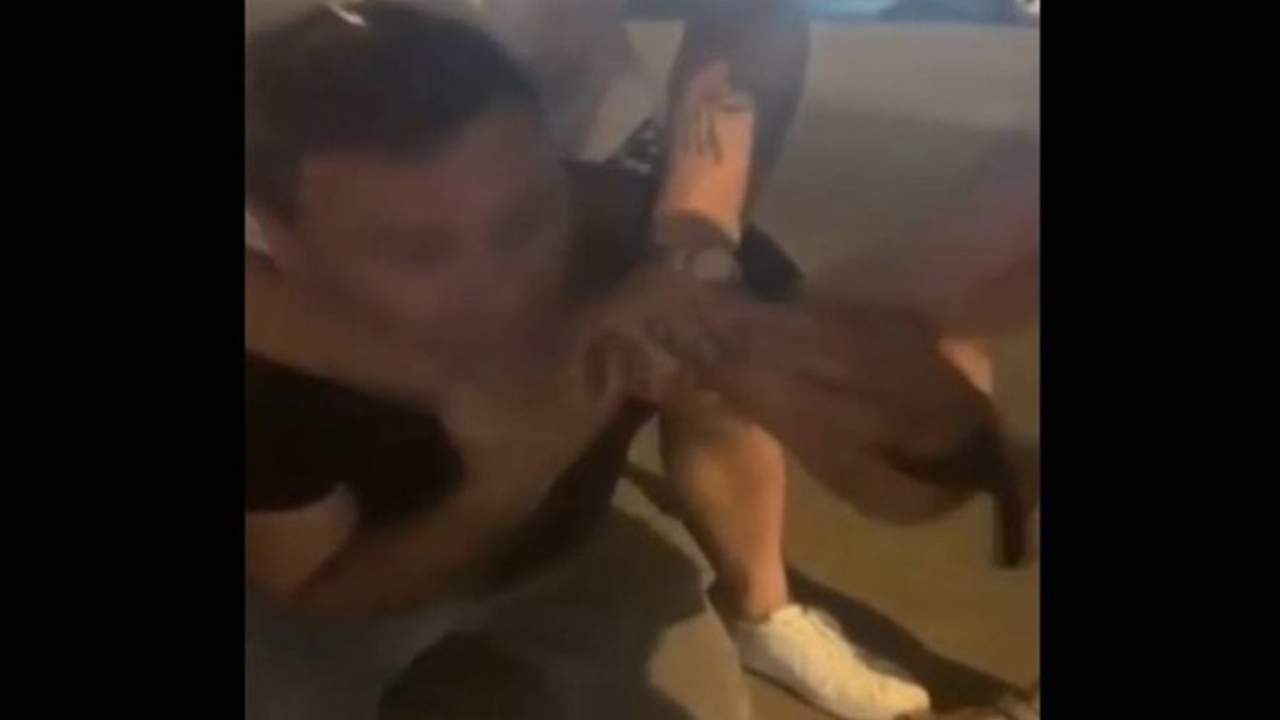 İki kadına tacize böyle müdahale ettiler!