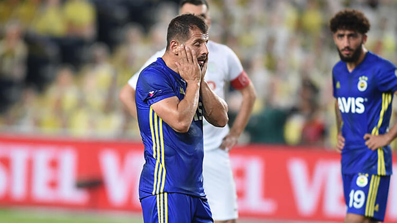 Emre Belözoğlu'na sürpriz teklif geldi