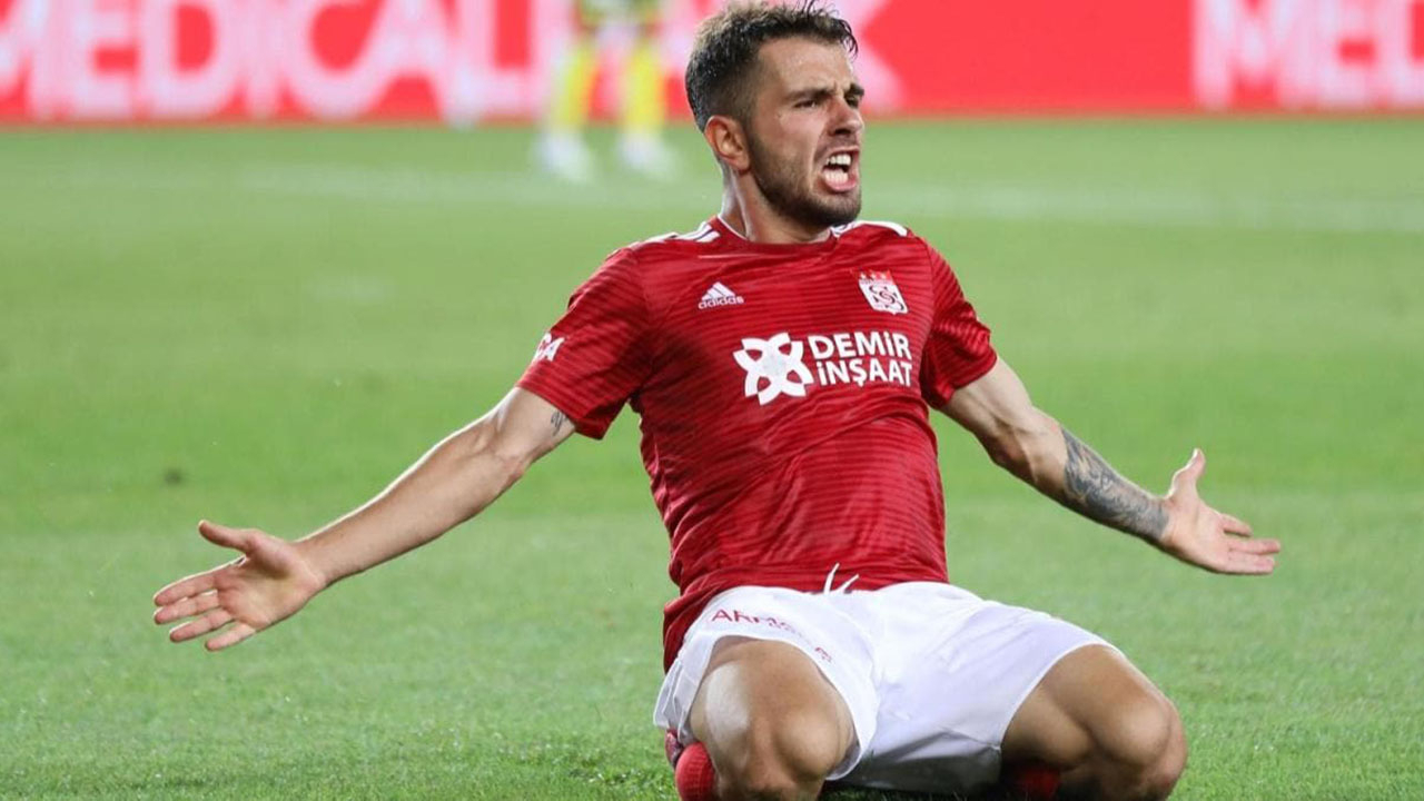Emre Kılınç, Galatasaray ile anlaştı