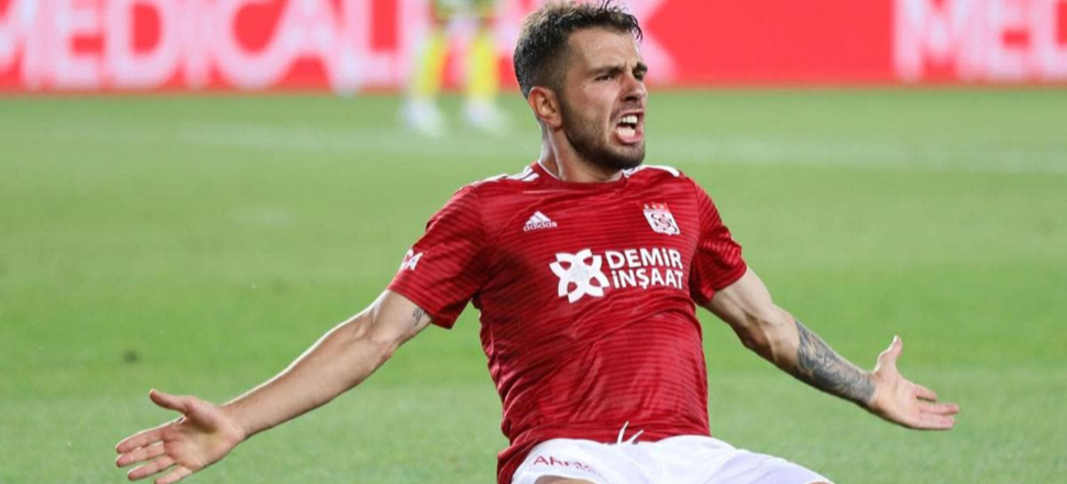 Emre Kılınç, Galatasaray ile anlaştı