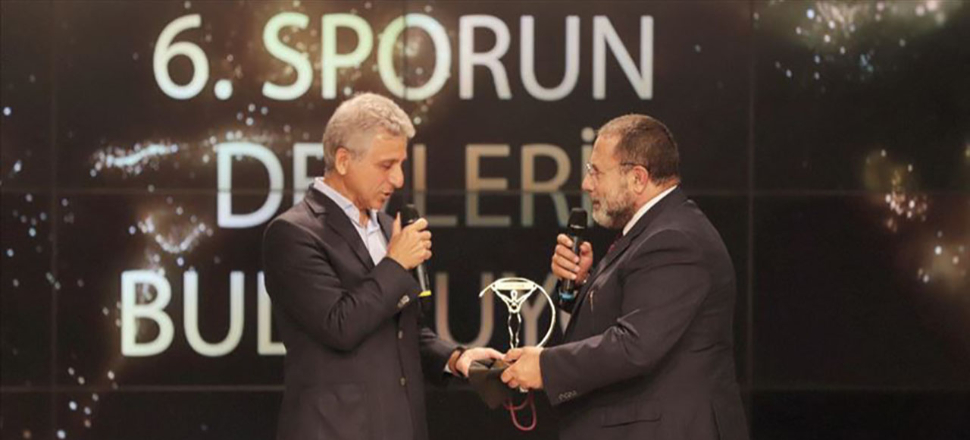 'Sporun Devleri Buluşuyor' ödülleri sahiplerini buldu
